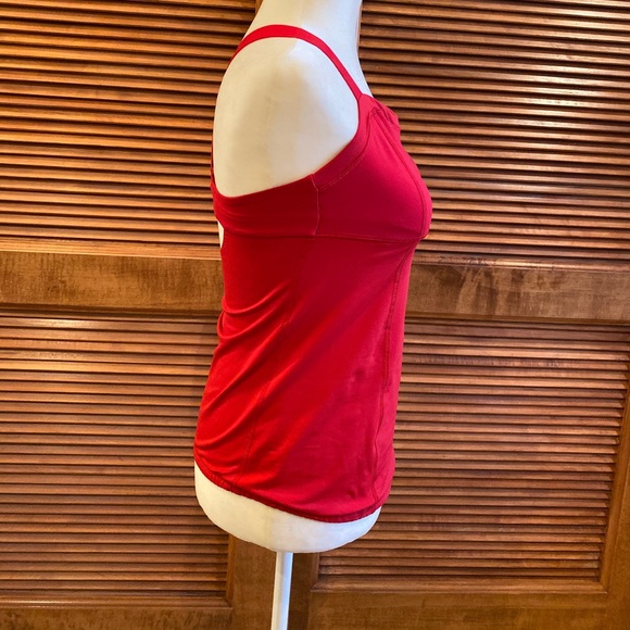 ❤️markdown❤️Lululemon red sports top - Picture 3 of 8